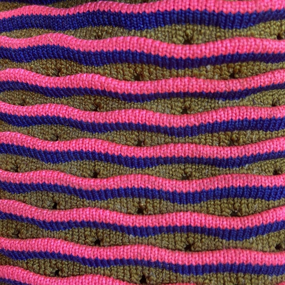 Nike| lightly worn | army green, navy, and pink - Picture 3 of 6